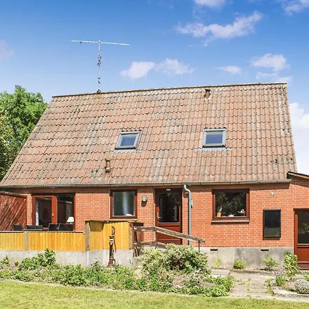 3 Bedroom Gorgeous In * Nordenbro Vesteregn